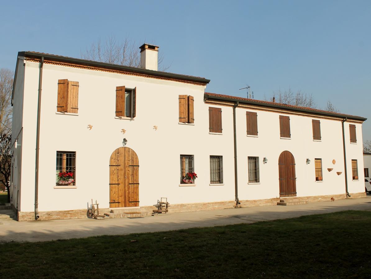 La Casa Delle Rondini Bed & Breakfast Roncoferraro Eksteriør bilde