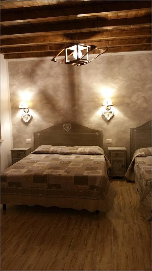 La Casa Delle Rondini Bed & Breakfast Roncoferraro Eksteriør bilde