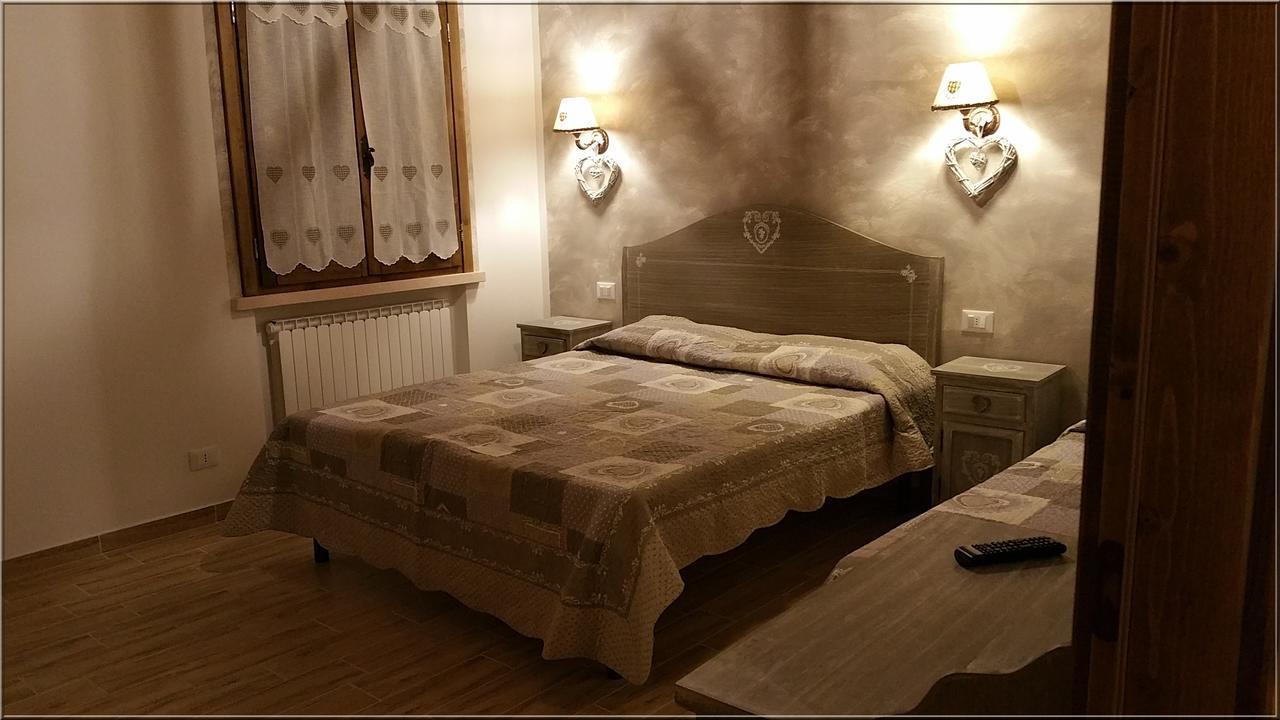 La Casa Delle Rondini Bed & Breakfast Roncoferraro Eksteriør bilde