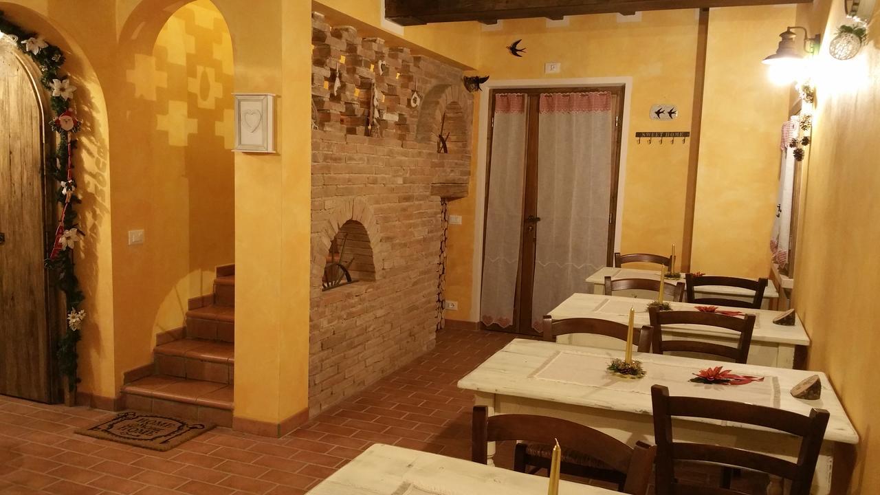 La Casa Delle Rondini Bed & Breakfast Roncoferraro Eksteriør bilde