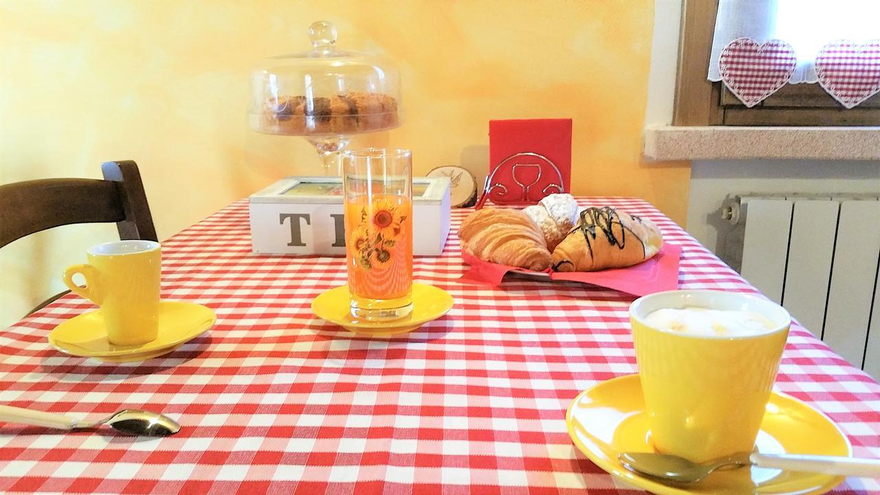La Casa Delle Rondini Bed & Breakfast Roncoferraro Eksteriør bilde