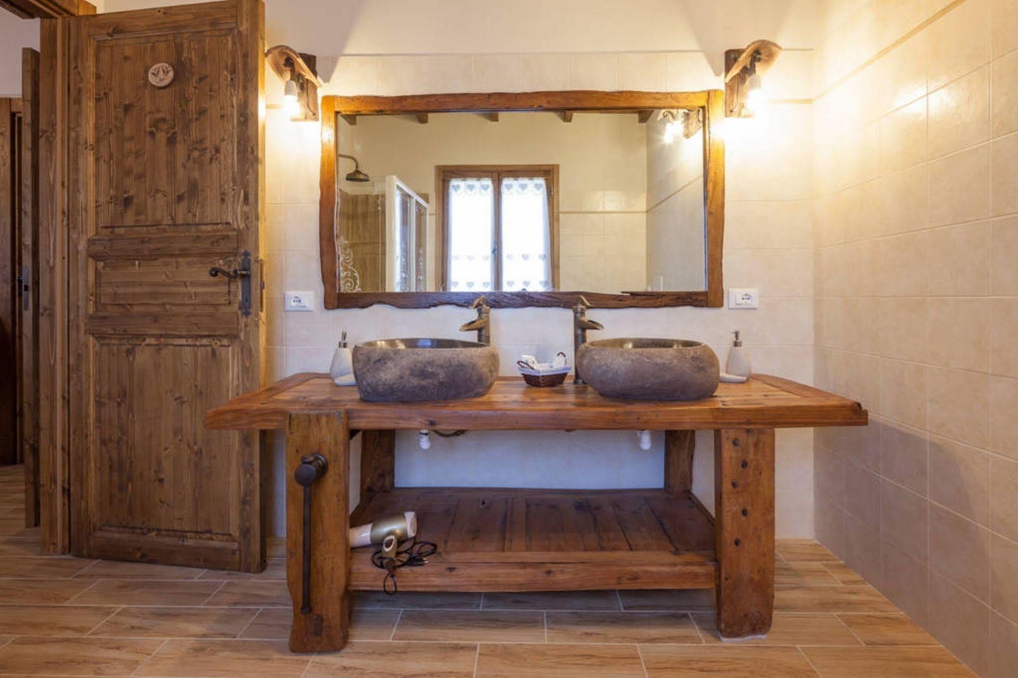 La Casa Delle Rondini Bed & Breakfast Roncoferraro Eksteriør bilde