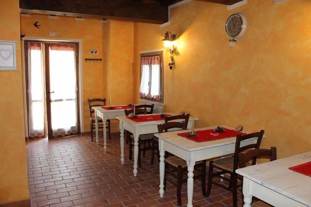 La Casa Delle Rondini Bed & Breakfast Roncoferraro Eksteriør bilde