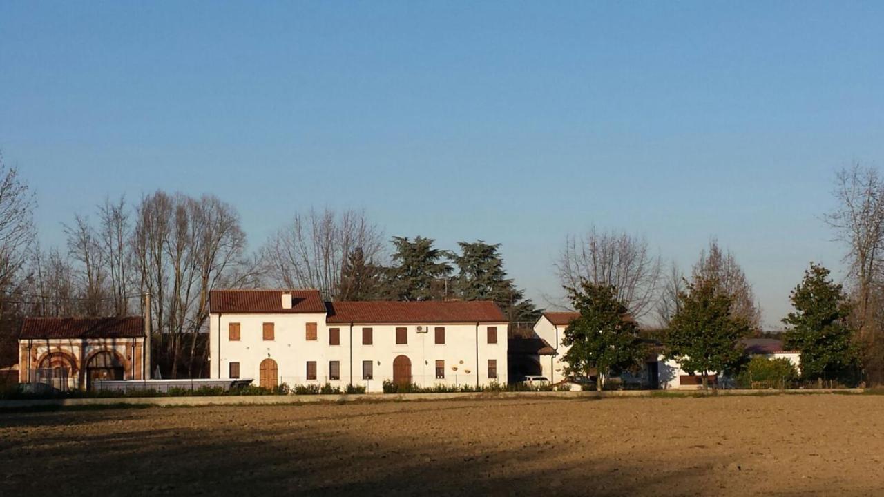 La Casa Delle Rondini Bed & Breakfast Roncoferraro Eksteriør bilde